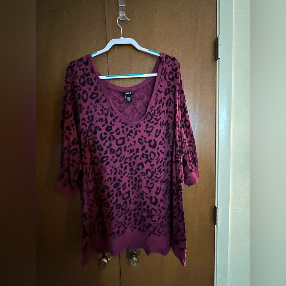 Torrid Pink Purple Leopard Print 3/4 Length Shirt Size 4 - Plus Size Fashion